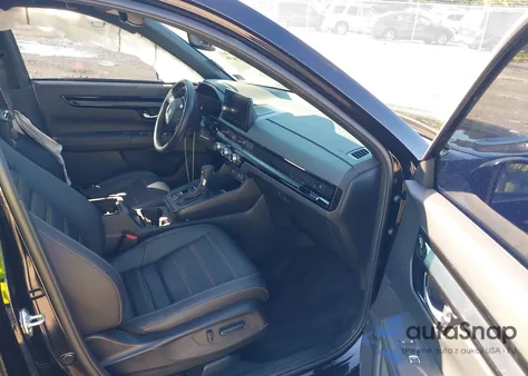 2024 Honda Cr-V Hybrid Sport Touring z USA, uszkodzony, nr VIN 7FARS6H9XRE017463